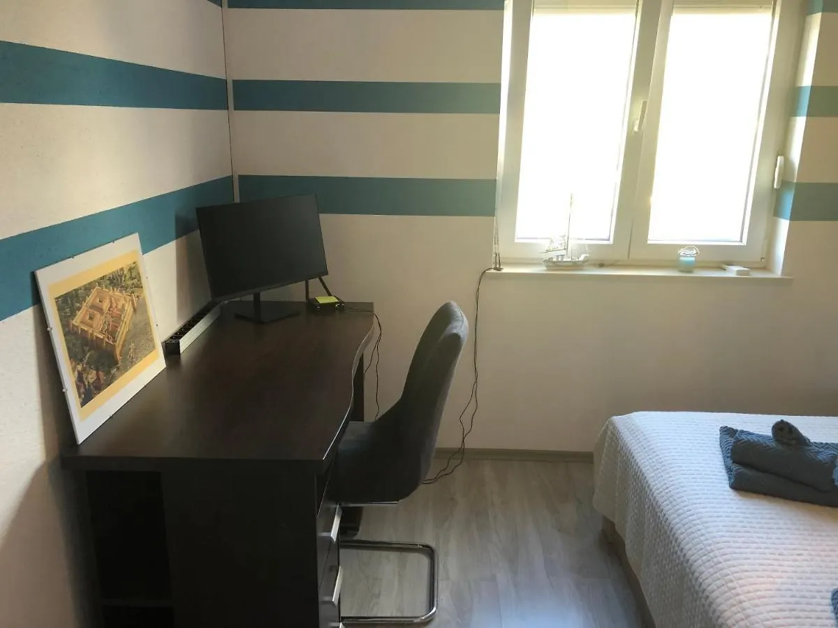 Spacious Apartment Close To The Sea In Kastel Luksic Kastela