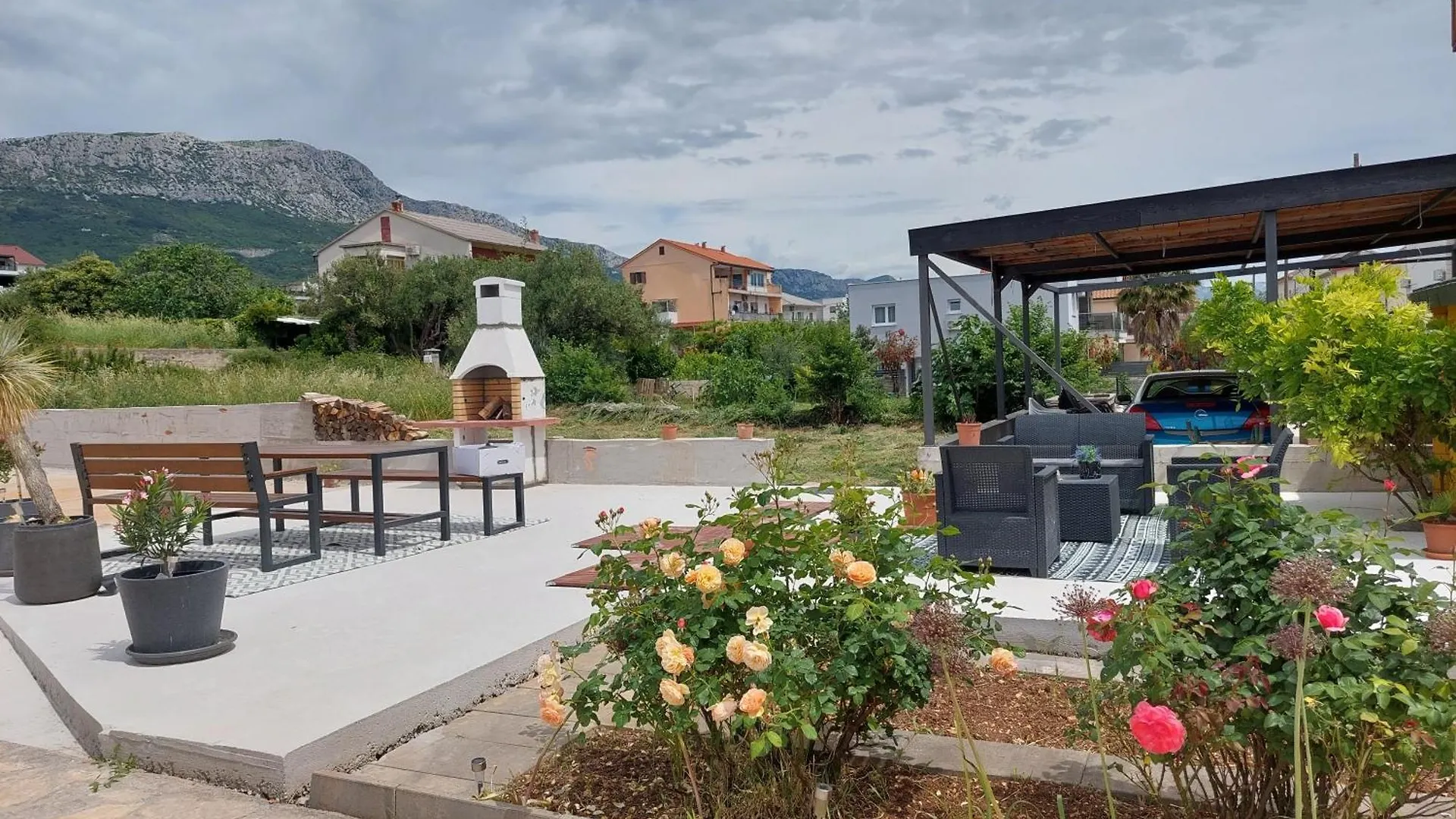 Spacious Apartment Close To The Sea In Kastel Luksic Kastela